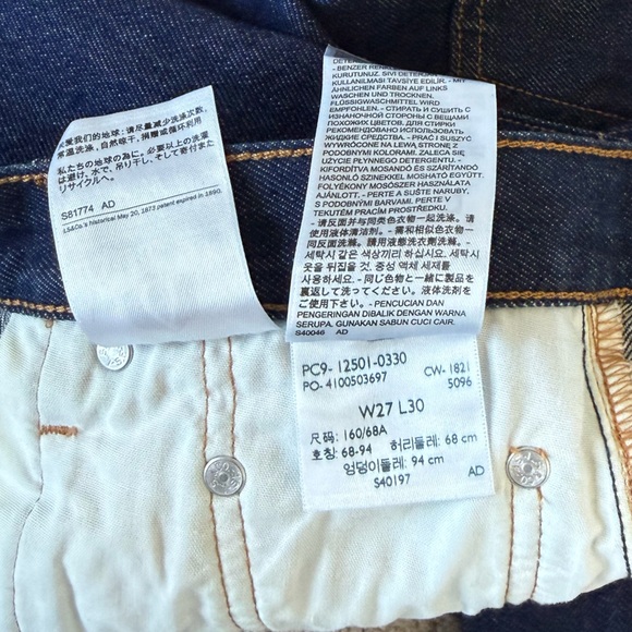 Levi's Women’s 501 Deep Indigo Straight Jeans - Picture 7 of 7